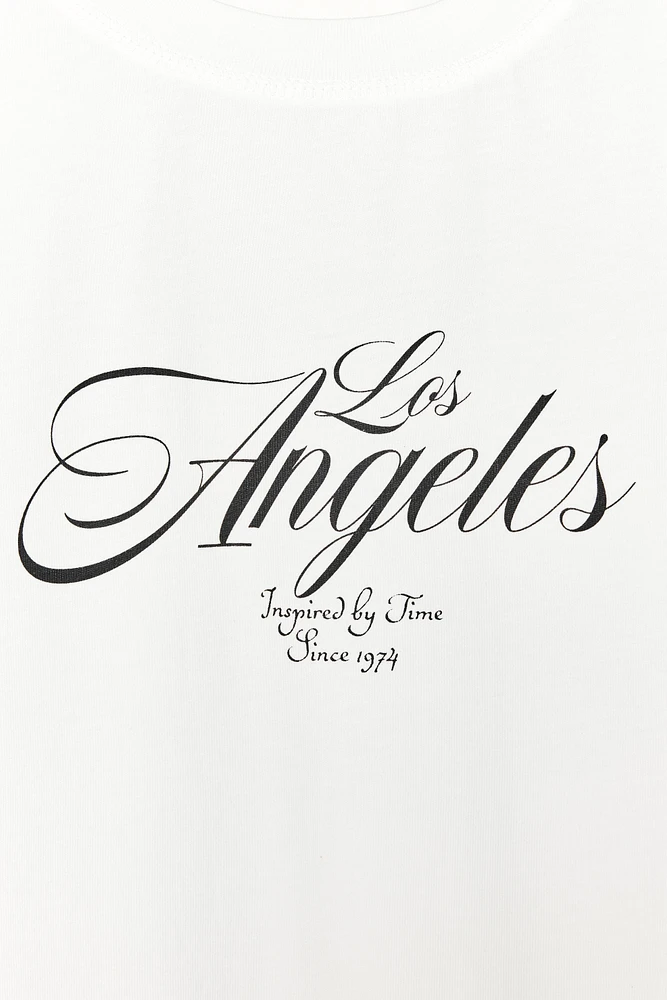 T-SHIRT INSCRIPTION EN CONTRASTE