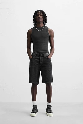 STRAIGHT FIT DENIM SHORTS