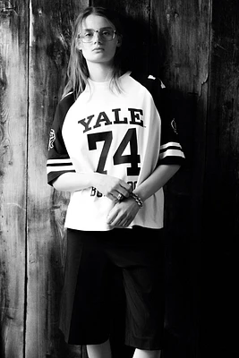 YALE™ PRINTED T-SHIRT