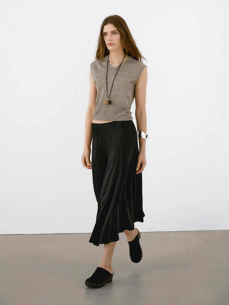 Flared midi skirt with seam details