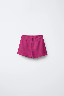BERMUDA À BOUTONS AVEC LIN