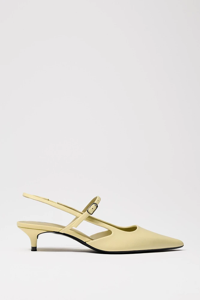 CHAUSSURES OUVERTES À L'ARRIÈRE EN CUIR TALONS KITTEN