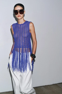 TOP EN MAILLE CROCHET FRANGES