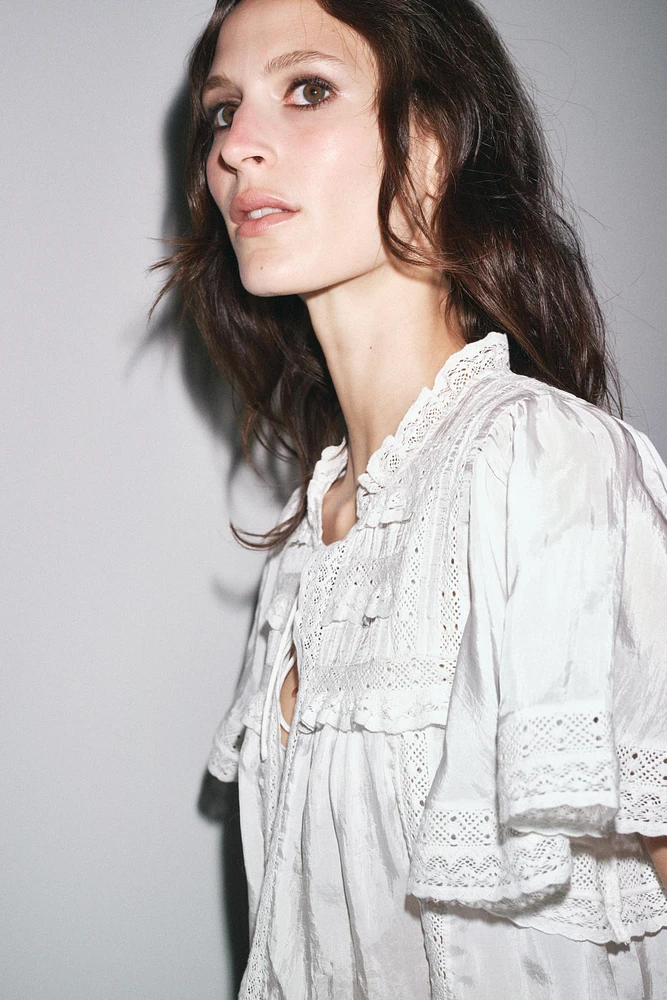 ZW COLLECTION LACE SATIN EFFECT TOP