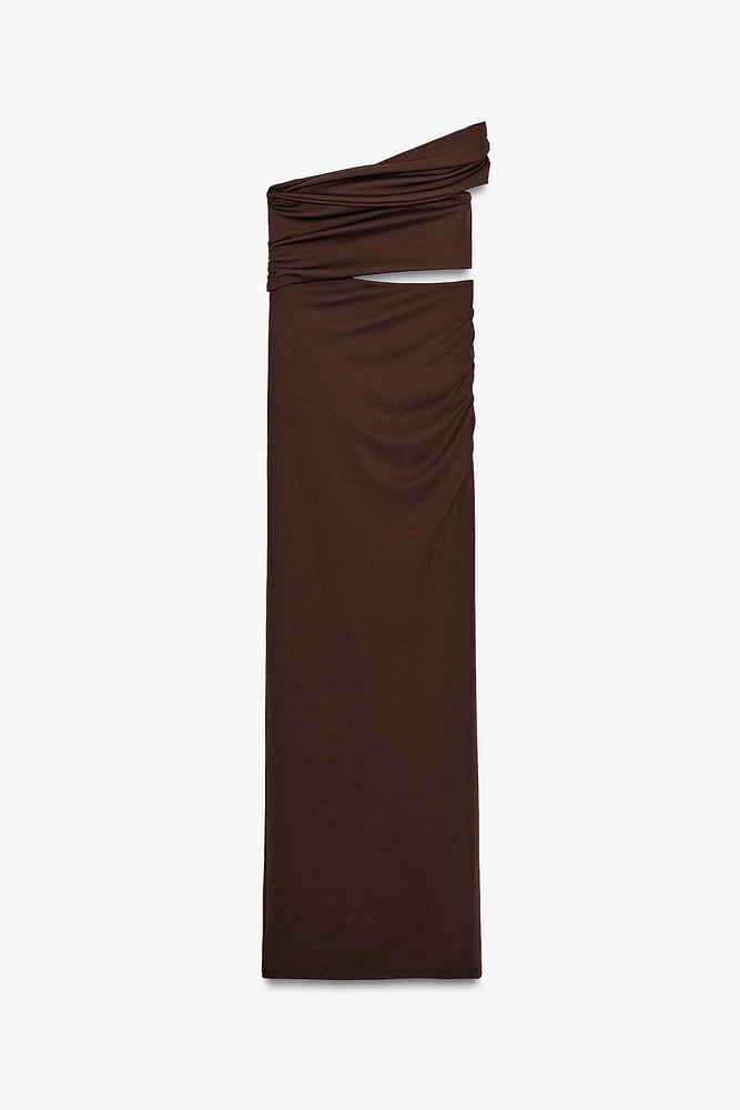 ROBE LONGUE ASYMÉTRIQUE CUT OUT