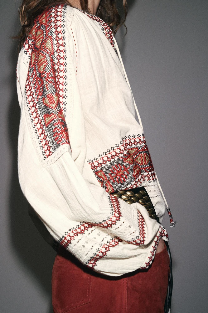 EMBROIDERED BLOUSE ZW COLLECTION