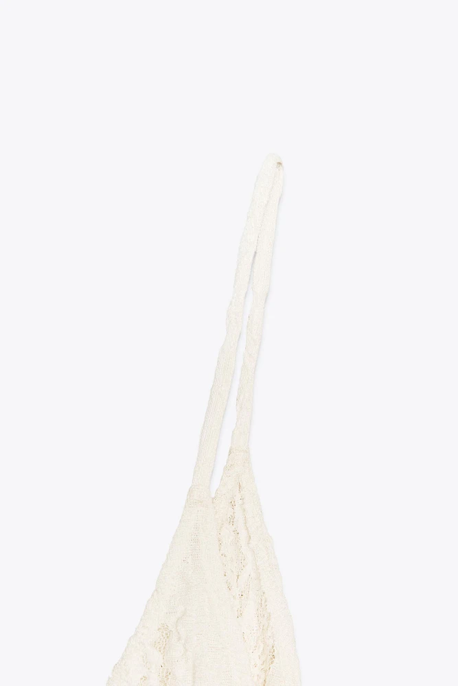 TOP EN POINTE TEXTURE DENTELLE