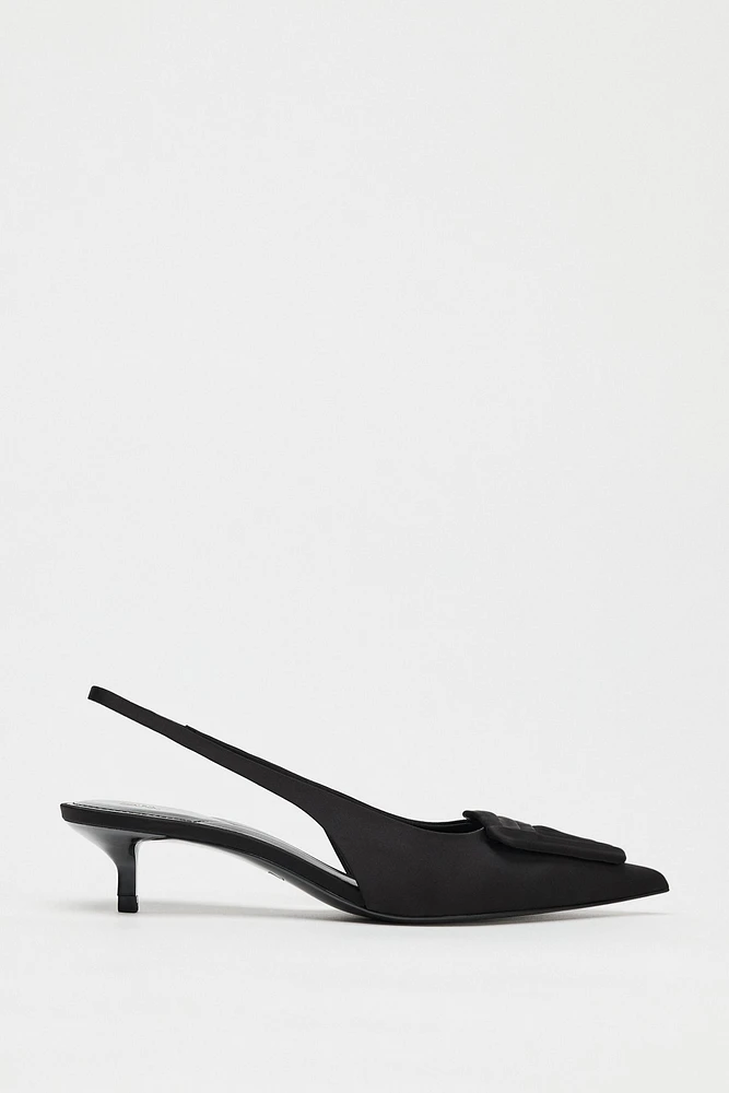 CHAUSSURES OUVERTES À L'ARRIÈRE EN TISSU AVEC DÉCOR