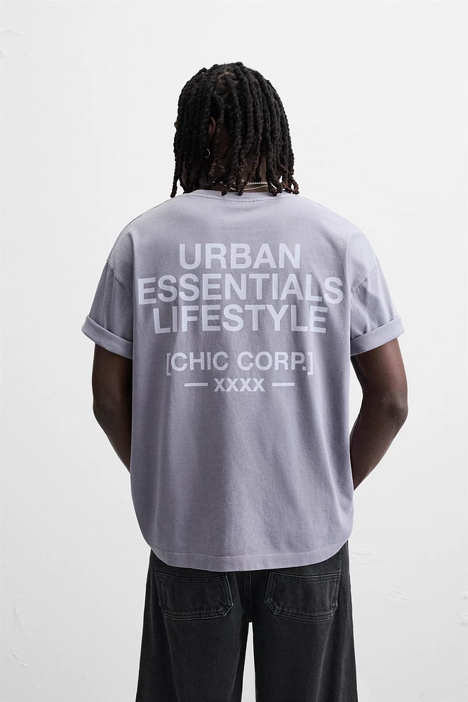 T-SHIRT À IMPRIMÉS EN MATIÈRES VARIÉES