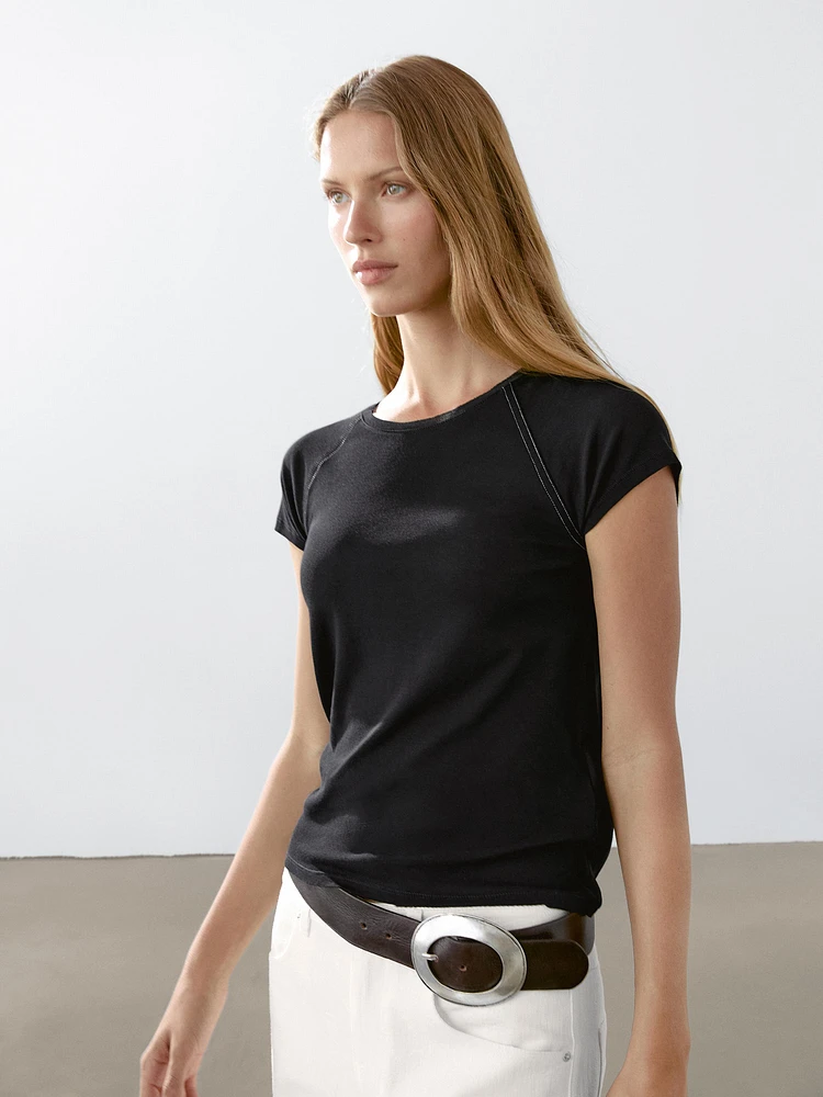 T-shirt manches courtes coutures contrastantes