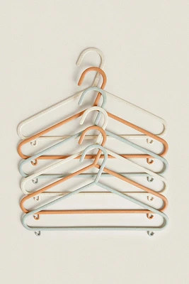 PACK OF CHILDREN’S HANGERS IN PASTEL COLORS (PACK OF 6)