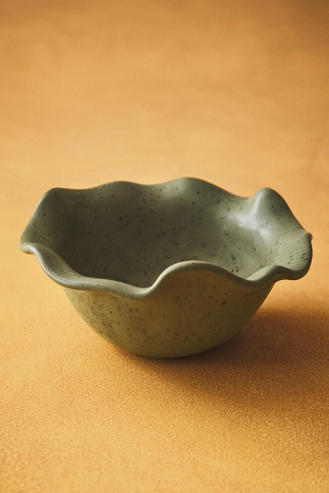 SCALLOPED TERRACOTTA BOWL