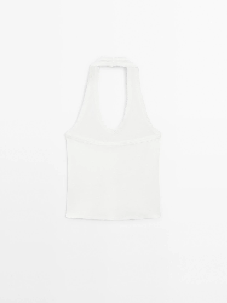Top slim à encolure américaine effiloché