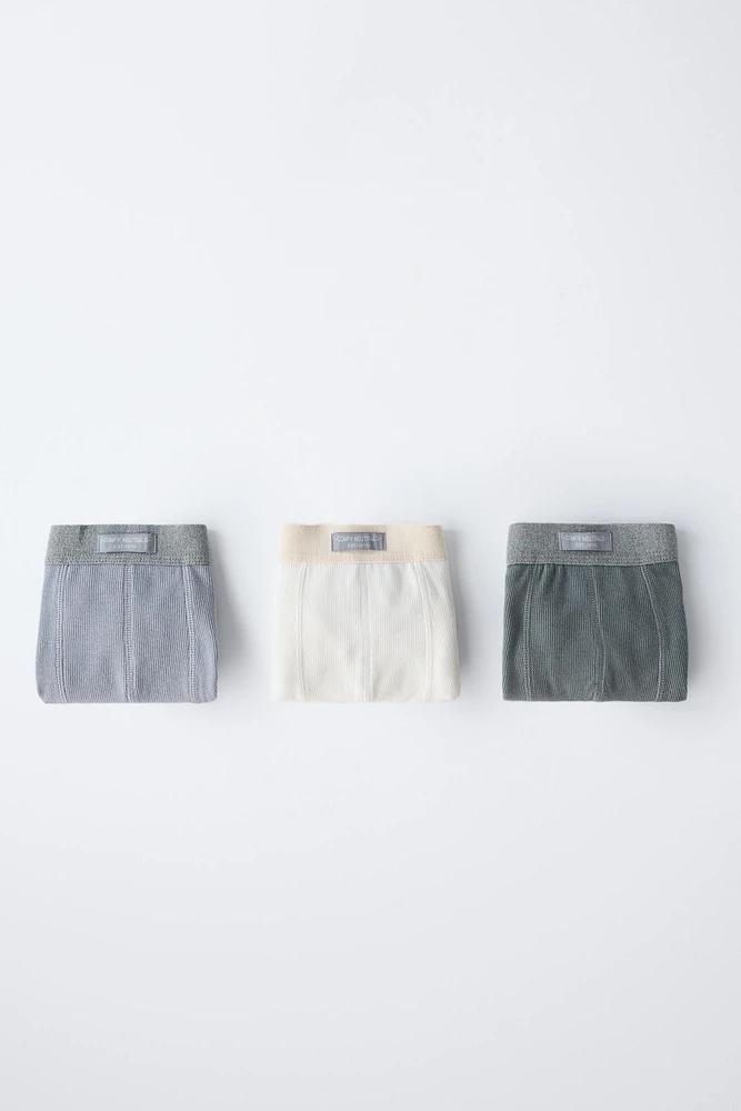 AGES 6-14/ THREE-PACK OF BOXERS WITH LABEL