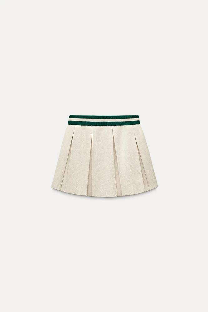 BOX PLEAT KNIT MINI SKIRT