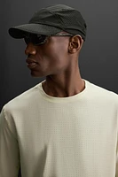 T-SHIRT PERFORÉ À MANCHES LONGUES