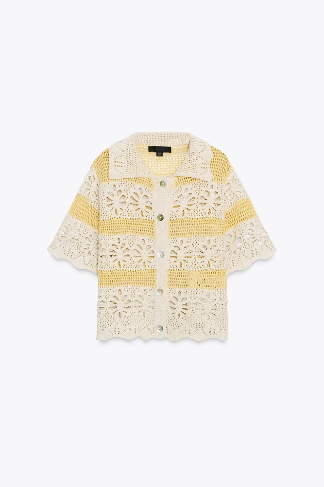 TOP EN MAILLE POINTELLE