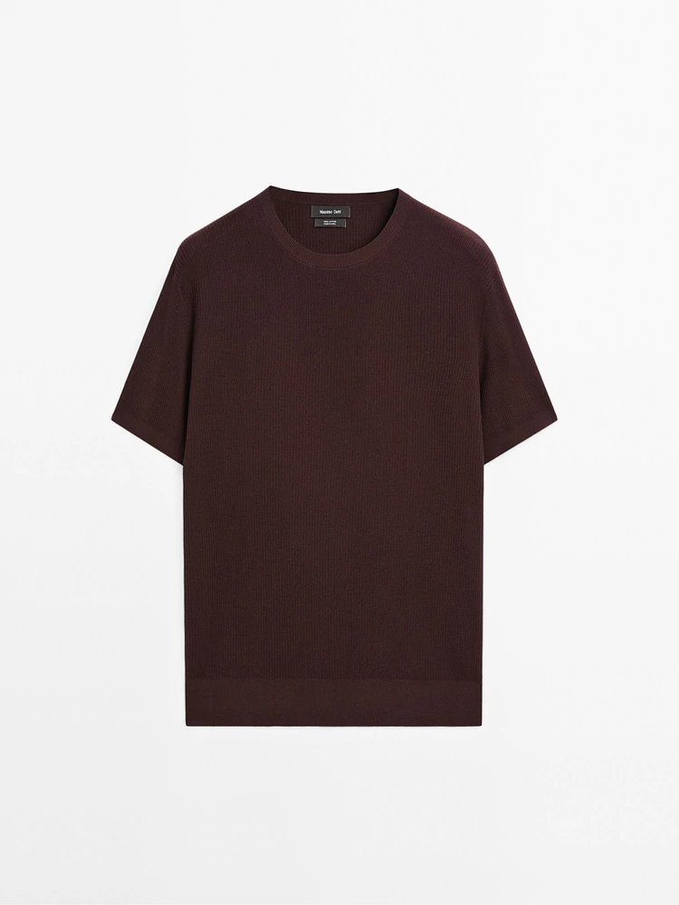 Textured knit short sleeve T-shirt