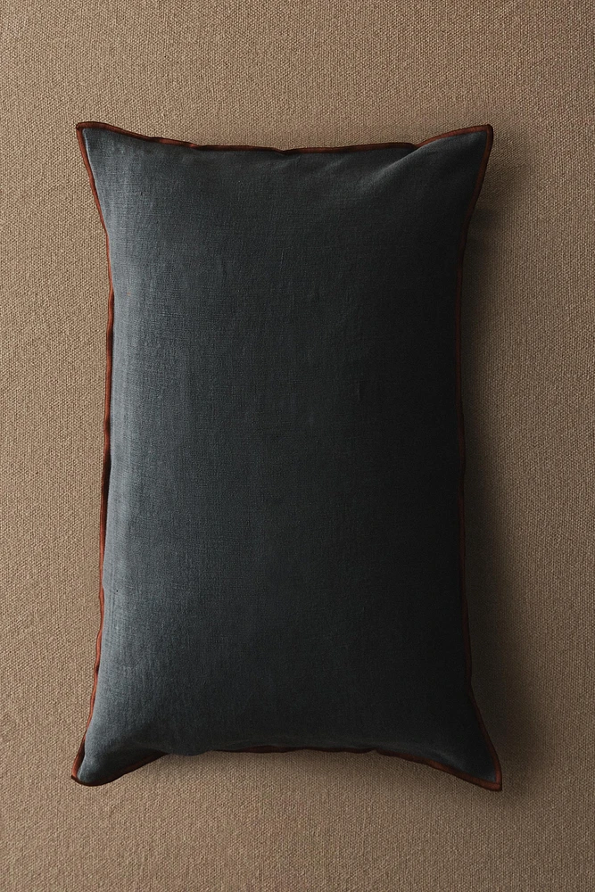 THROW PILLOW COVER WITH OVERLOCK