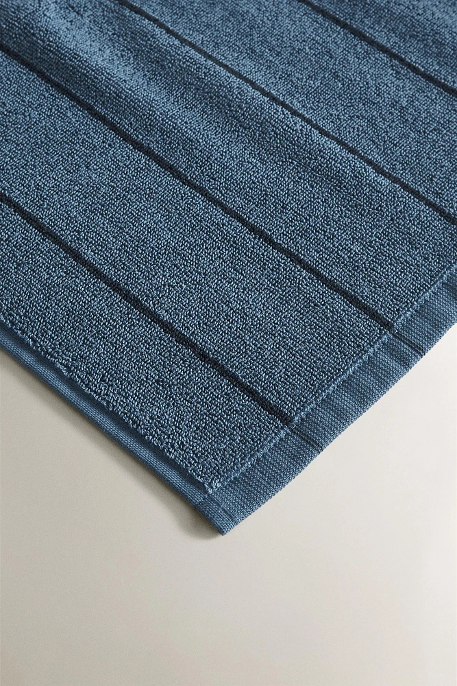 SERVIETTE DE BAIN RAYURE RÉGULIÈRE