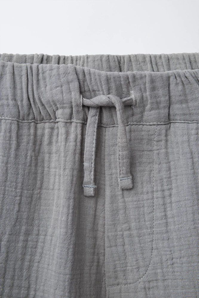 TEXTURED SHORTS