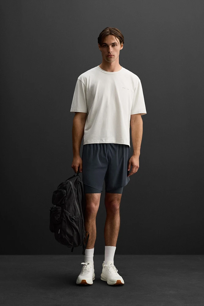 GRAPHIC PRINT T-SHIRT