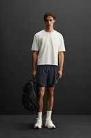GRAPHIC PRINT T-SHIRT
