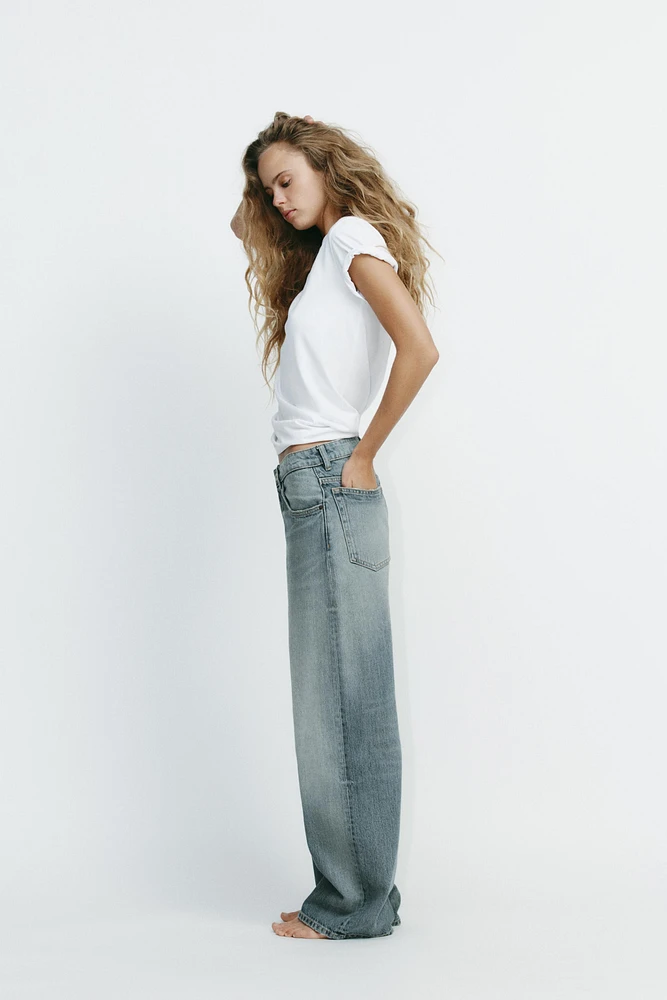 RELAXED OVERSIZE HIGH-WAISTED JEANS