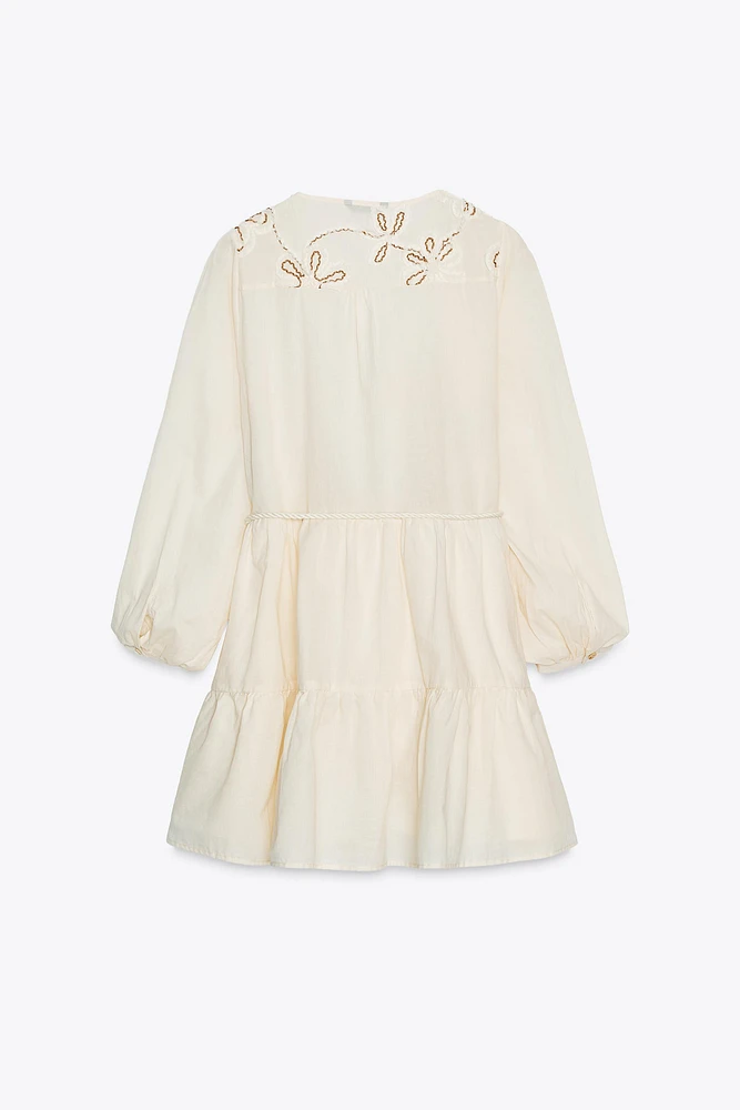 ROBE STRUCTURE BRODERIES