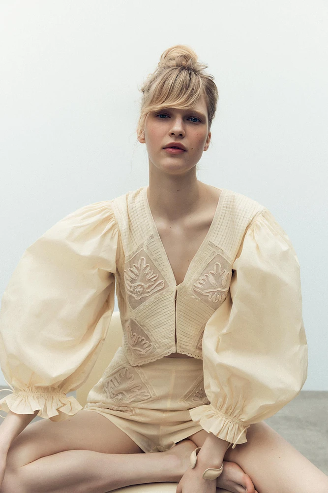 CHEMISE PLISSÉE DENTELLE LIMITED EDITION