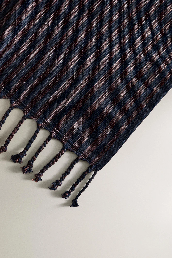 COTTON BEACH TOWEL WITH THIN STRIPES