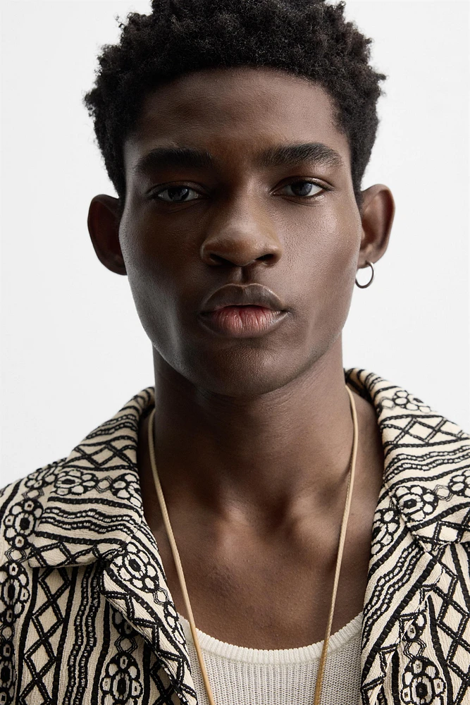 PERFORATED JACQUARD RELAXED FIT SHIRT