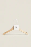 PACK OF CHILDREN’S WOODEN HANGERS (PACK OF 4)