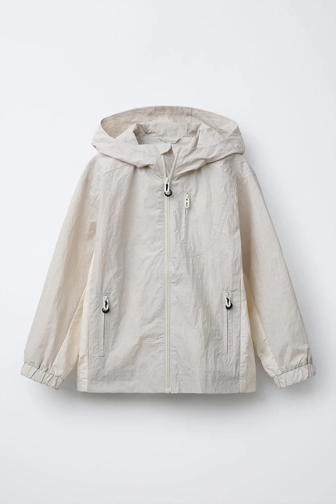 LIGHTWEIGHT TECHNICAL JACKET