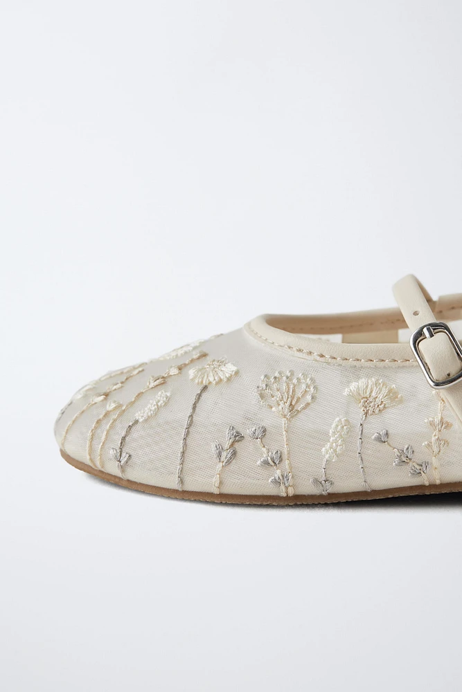 EMBROIDERED BALLET FLATS