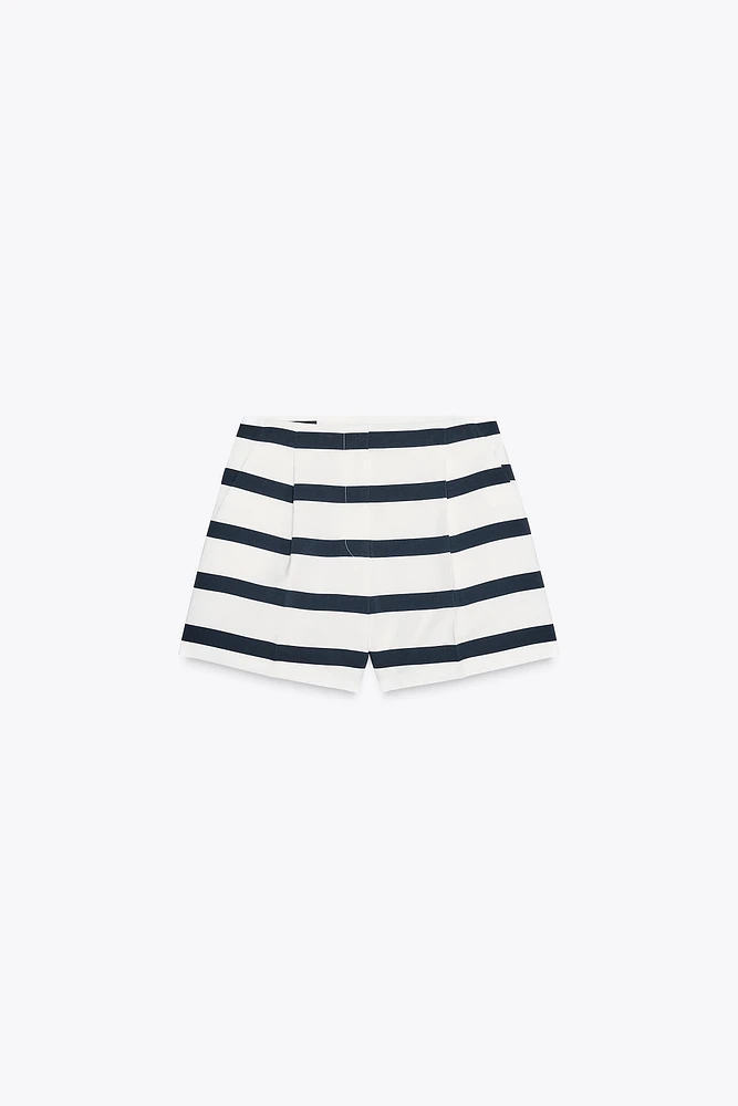 PLEATED STRIPED SHORTS