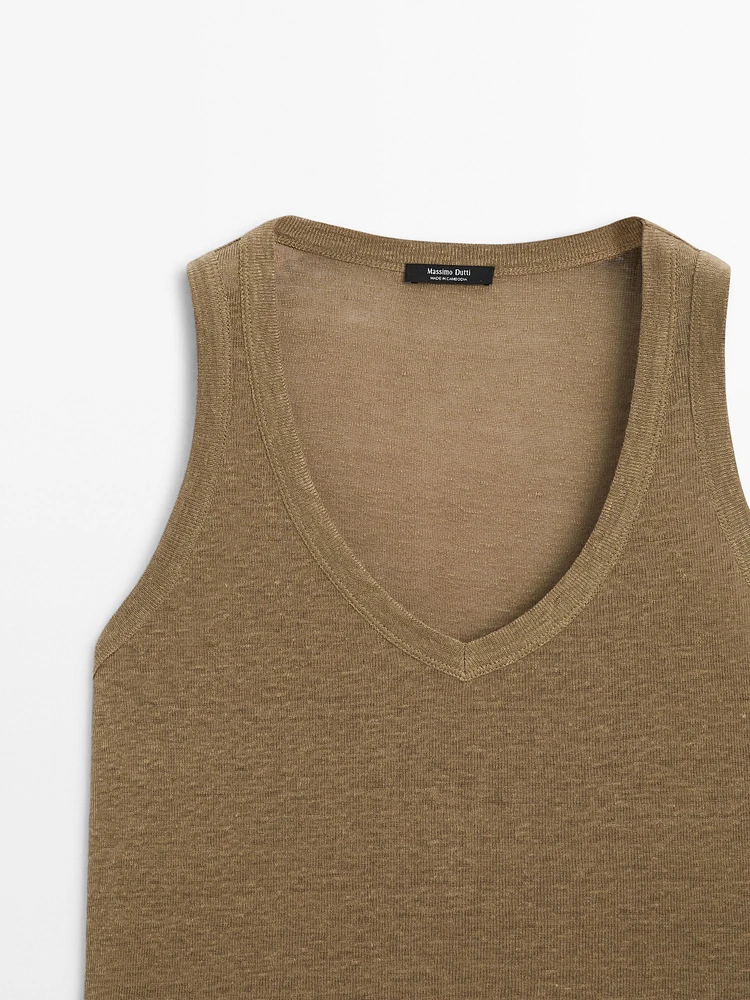 100% linen V-neck knit top