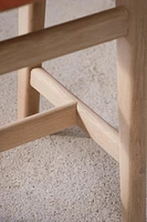 STOOL 01