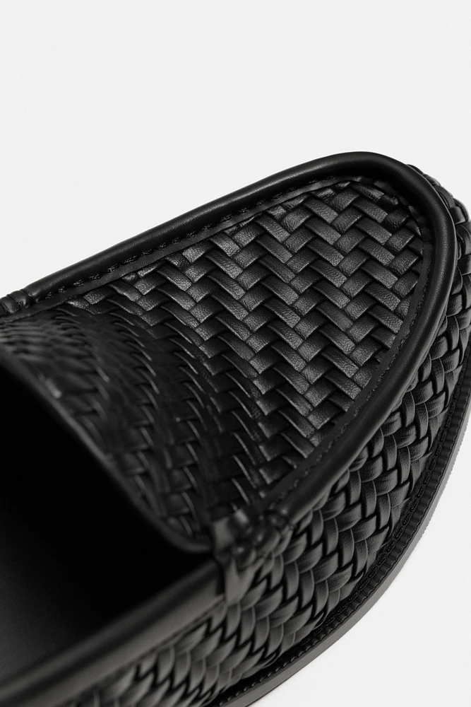 MOCASSINS TRESSÉS