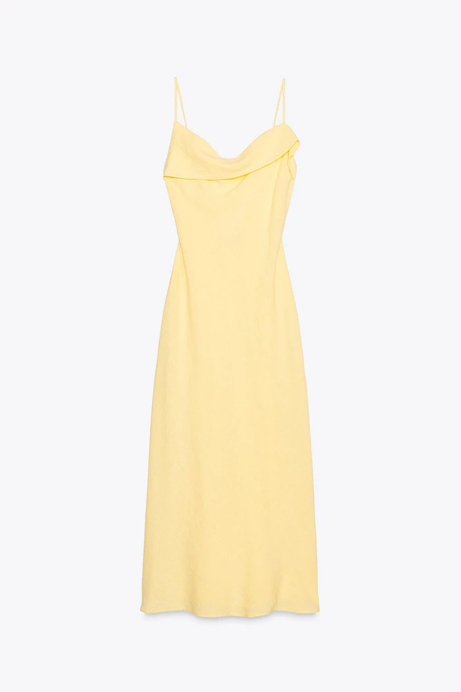 ROBE MIDI STYLE LINGERIE AVEC RAMIE
