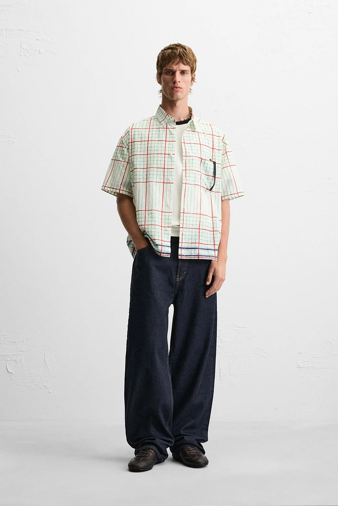 CHEMISE BOXY FIT À CARREAUX