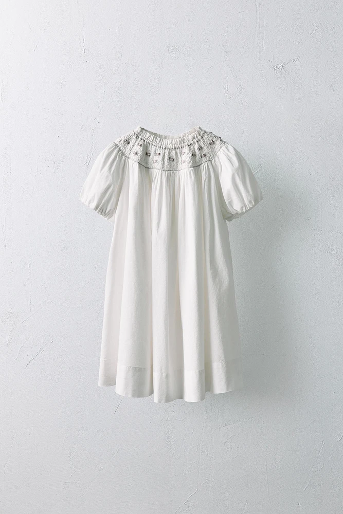ANS/ ROBE FLEURS BRODÉES ÉDITION LIMITÉE