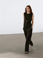 100% linen waistcoat with seam details and buckle