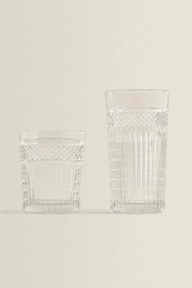 RAISED DESIGN GLASS TUMBLER