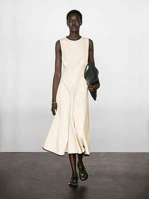 Robe portefeuille contrastante