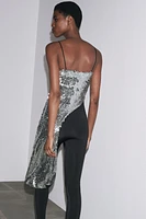 TOP ASYMÉTRIQUE À SEQUINS