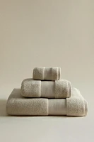 (800 GXM²) SERVIETTE DE BAIN EXTRA DOUCE