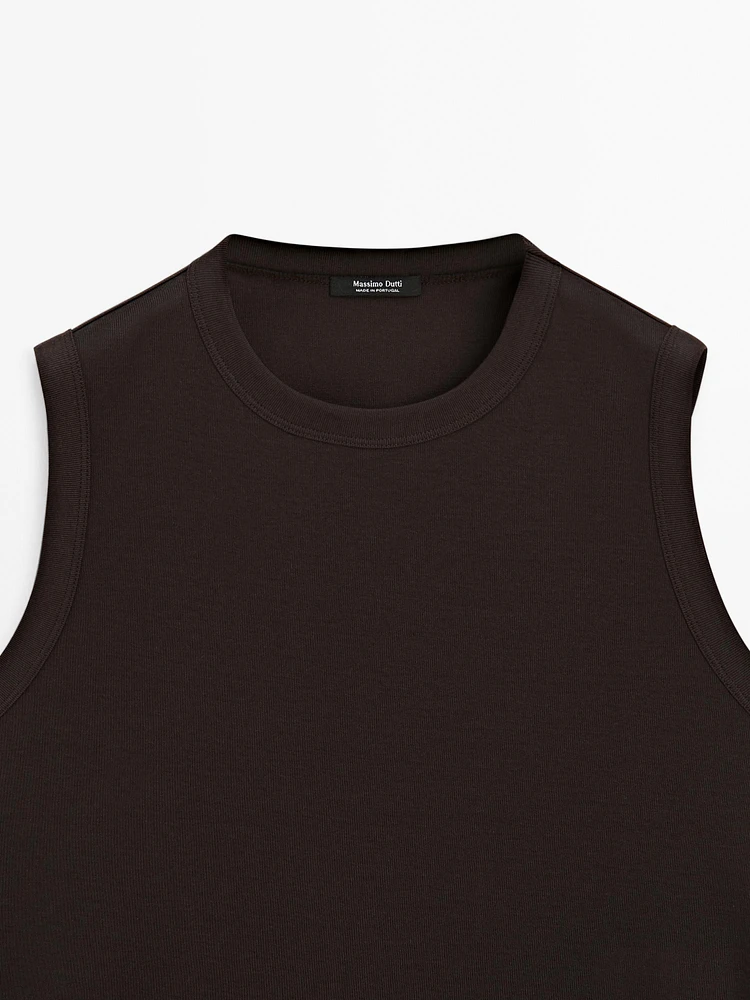 Sleeveless 100% cotton T-shirt