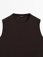 Sleeveless 100% cotton T-shirt