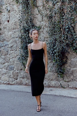 STRETCH MIDI DRESS